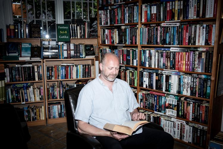 Søren Vangsgaard har stiftet Vangsgaards Antikvariat i Fiolstræde i København. I 2015 gik forretningen konkurs, men blev reddet på falderebet.  Foto: Christian Lykking/Christian Lykking