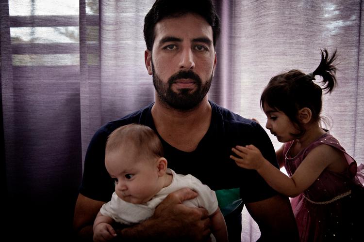 Mohibullah Ibrahimi er 38 år og kan ikke huske én dag, hvor der ikke har været kampe i hans land. Men han håber, håber, håber.
 Foto: Martin Lehmann