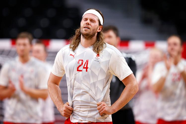  Mikkel Hansen var ligesom resten af de danske spillere skuffet over at måtte forlade den olympiske finale som tabere. Sølvet fik de do med hjem.   Foto: Jens Dresling/POLFOTO