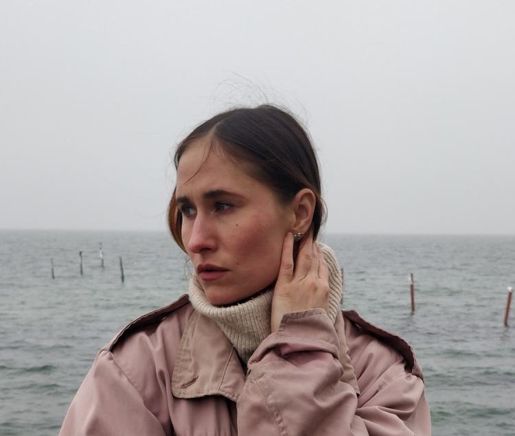 Rosalinde Mynster er aktuel i biograffilmen 'Hvor kragerne vender' og i teaterforestillingen 'Jean de France.' Foto: Privatfoto
