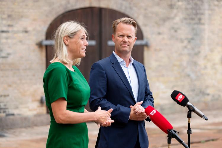 Aftalen fra onsdag betyder, at omkring 45 lokalt ansatte afghanere plus deres familier evakueres til Danmark. Men flere af regeringens støttepartier er ikke ovenud tilfredse med aftalen, der også betyder, at danske samarbejdspartnere efterlades i Afghanistan, hvor Taleban er på fremmarch. Foto: Tilde Døssing Tornbjerg