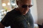 Jeg kunne se mig selv stå i en kø af angrende mænd lige bag Bob Dylan, skriver Morten Sabroe, da han besluttede sig for, at han hellere måtte anskaffe sig et coronapas mod sexovergreb. Foto: Andreas Haubjerg/POLFOTO
