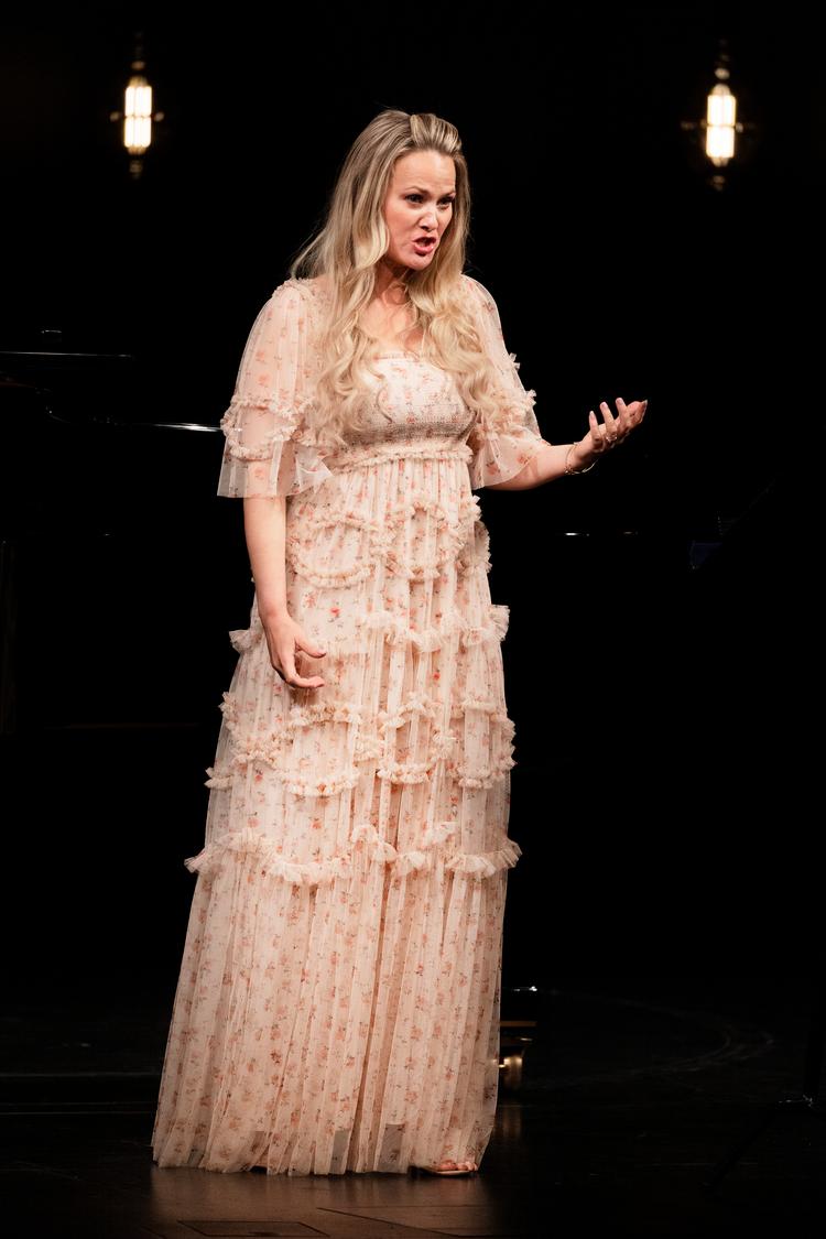 Mari Eriksmoen levede sig helt ind i Griegs norske sange. Foto: Thomas Borberg/POLFOTO