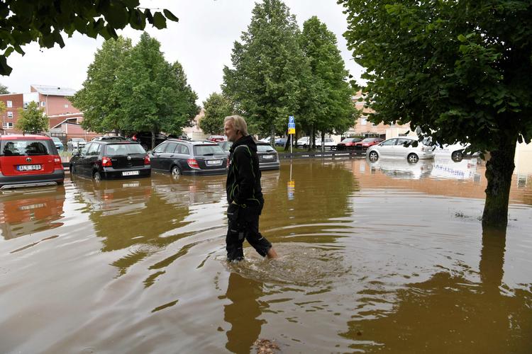 Den svenske by Gävle har fået så meget regn på et døgn, som der normalt falder på en måned. Foto: Fredrik Sandberg/Ritzau Scanpix