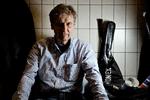  Forleden var 'Kender du typen?' i sommerhus hos Jørgen de Mylius, som syntes, »det var sjov« at få besøg af typegætterne.  Foto: Martin Lehmann/POLFOTO