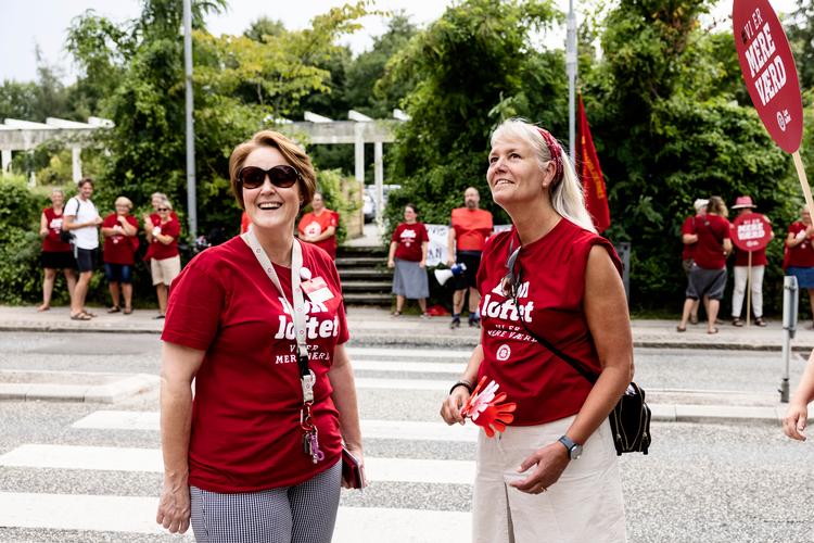 Sygeplejerskernes strejke har varet i mere end to måneder, og det kan mærkes. Derfor appellerede sundhedsminister Magnus Heunicke onsdag parterne om at finde en løsning snart. Kort efter indkaldte beskæftigelsesministeren parterne til møder. Foto: Nanna Navntoft