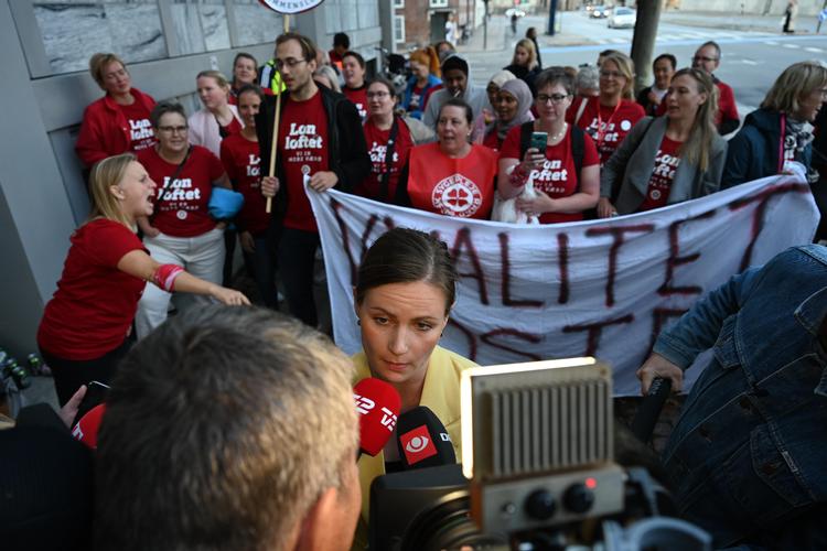 Mai Villadsen, Enhedslistens politiske ordfører, var stærkt utilfreds efter mødet om den igangværende konflikt om sygeplejerskers løn med beskæftigelsesminister Peter Hummelgaard (S). Foto: Philip Davali/Ritzau Scanpix