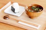 Onigiri og suppe hos Muji Teahouse. Foto: Thomas Borberg/POLFOTO