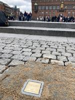 Mindestenen for pølsevognen har fået en flot placering i en markant akse på Rådhuspladsen. Foto: Annette Nyvang