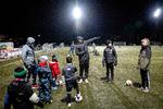 Det er vigtigt også for børn af fattige forældre at kunne dyrke sport. Det skal det offentlige støtte, mener Ydelseskommissionen, som fremlagde sine anbefalinger til et nyt ydelsessystem i maj. Foto: Jesper Houborg/POLFOTO