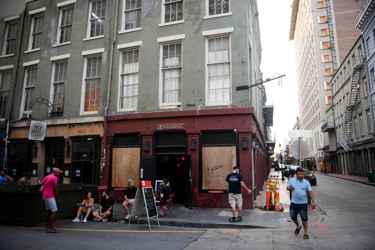 16 år efter Katrina forbereder indbyggerne i New Orleans sig igen på at blive ramt af en voldsom orkan. Ida, som orkanen hedder, er ifølge Louisianas guvernør den værste til at ramme området siden 1850'erne. Foto: Patrick T. Fallon/Ritzau Scanpix