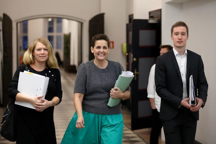 Mandag fremlægger regeringen sit finanslovsforslag. SF håber ikke, at regeringen går med på Dansk Industris forslag om at skære i dimittendsatsen for akademikere, lyder det fra finansordfører Lisbeth Bech-Nielsen. Foto: Jens Dresling/POLFOTO