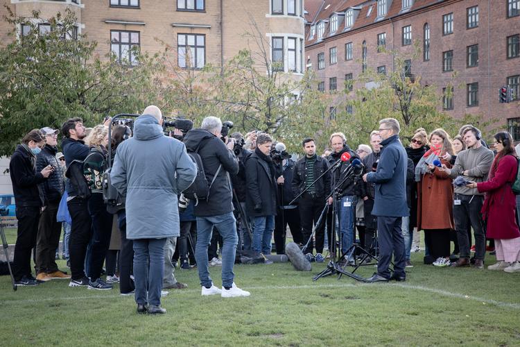 Der var godt med journalister, da  Frank Jensen (S) sidste år trak sig som overborgmester i København. Nu får hovedstaden en ny lokalredaktion, som skal ledes af B.T.'s chefredaktør, Jonas Kuld Rathje. Foto: Marius Renner/POLFOTO