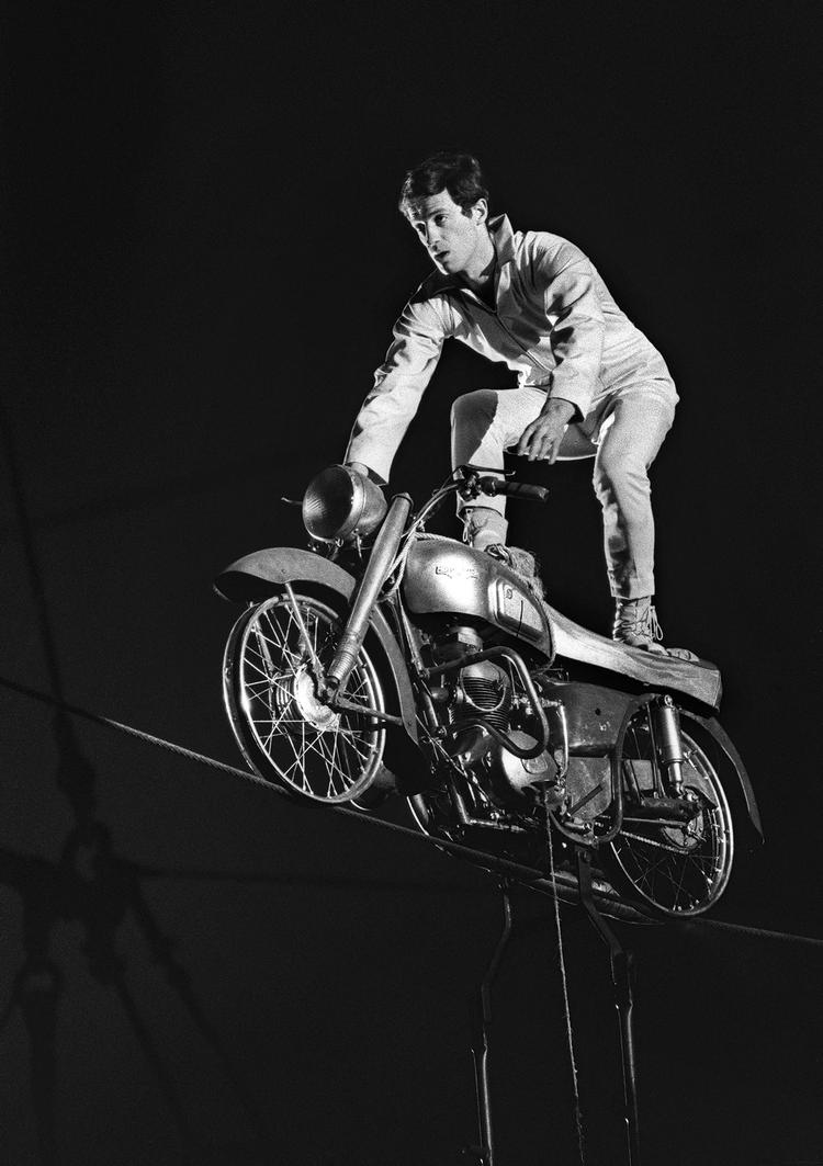 Belmondo lavede selv en række af sine stunts.    Foto: -/Ritzau Scanpix