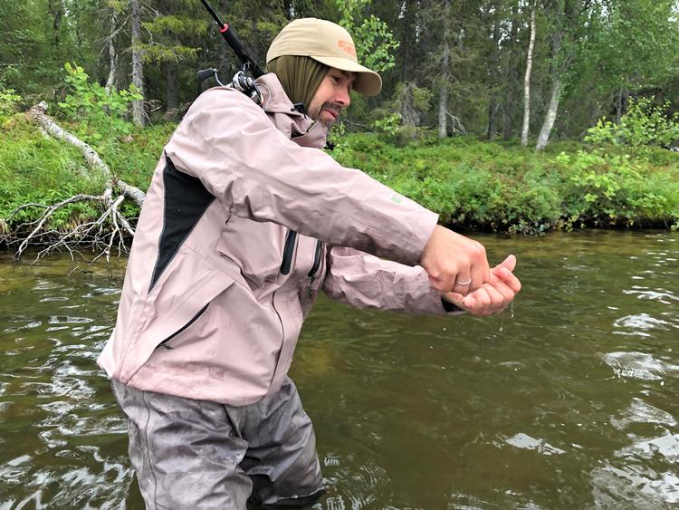 Ups, sådan kan et billede af en længe ventet trofæfisk også se ud.  Foto: Alfred Hollerup