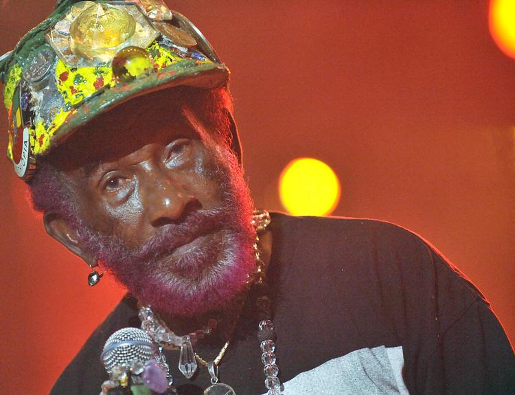 Lee 'Scratch' Perry grundlagde sit eget pladeselskab i 1968. Siden indspillede han snesevis af plader i eget navn og producerede hundredvis af sange for andre kunstnere.  Foto: Attila Kisbenedek/Ritzau Scanpix