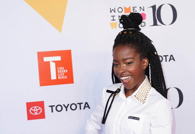 Ifølge Amanda Gorman har hun hele tiden kommunikeret med verden gennem mode og skønhed. Nu har hun også skrevet kontrakt med kosmetikfirmaet Estée Lauder.      Foto: zz/john Nacion/star Max/ipx/Ritzau Scanpix