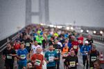 Op mod 15.000 løbere deltager lørdag i løb hen over Storebælt. Under løbet vil flere spor lukke for biltrafik. Foto: Martin Lehmann/POLFOTO