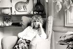 Enspænderen Jenny Diski skrev skarpt., underholdende og selvironisk. Hendes bog 'På skøjter i Antarktis' har stået som et signalflag i skribentens reol. Her er hun fotograferet i 1988.  Foto: Fay Godwin/British Library/Ritzau Scanpix
