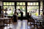 Blandt landets hoteller og restauranter, der har været hårdt ramt af restriktioner, var salget i juni og juli 16 procent højere end samme tid sidste år.  Foto: Thomas Borberg
