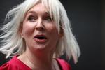 64-årige Nadine Dorries skal føre an i den konservative kulturkrig mod den politiske korrekthed på venstrefløjen. Fjenden er woke og snowflakes. Foto: Hannah Mckay/Ritzau Scanpix