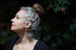  Den svenske forfatter Sara Stridsberg beskriver i sin nye novellesamling, 'Hunter i Huskvarna', Det Svenske Akademi som et hemmeligt selskab af ældre herrer og nogle få damer, hvor kun et tyndt lag fernis dækker over rå magtkampe. Foto: Thomas Borberg