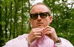 Under en koncert i 2019 blev Alexis Taylor ramt af tinnitus, hvilket han har måttet lære at leve med som musiker under den lange engelske nedlukningsisolation, hvor ’Silence’ er indspillet. 
