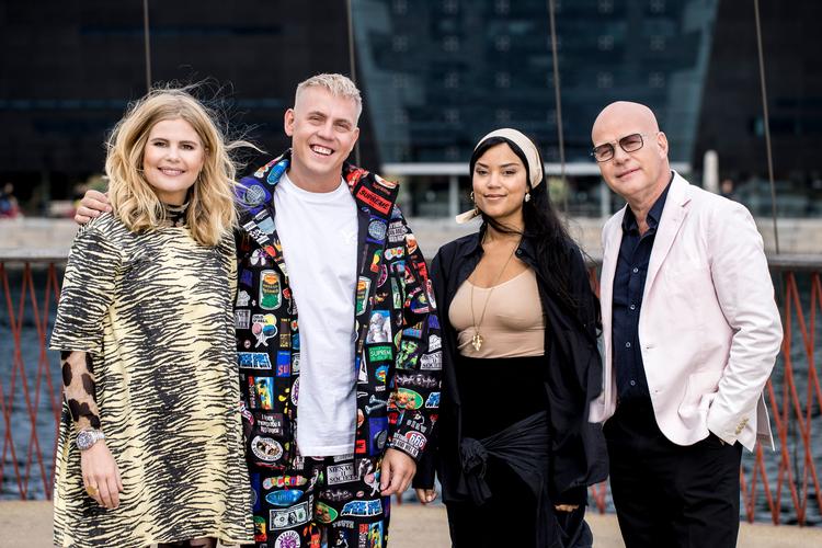 Den nye sæson af 'X Factor' byder på gensyn med værten Sofie Linde og dommerne Martin Jensen og Thomas Blachman. Eneste nye navn i flokken er Kwamie Liv, der afløser Oh Land.   Foto: Lasse Lagoni, TV 2 