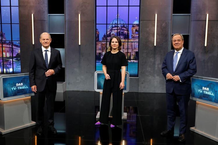 De tre kanslerkandidater, Olaf Scholz, SPD, Annalena Baerbock, De Grønne, og Armin Laschet, CDU fotograferet i forbindelse med en tv-debat i sidste weekend.  Foto: Michele Tantussi/Ritzau Scanpix