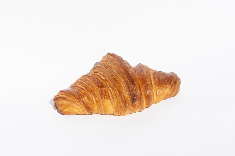 Dommerne er Maria Kolding og Nikolaj Christoffersen, som begge  underviser på bager- og konditoruddannelsen på Hotel- og Restaurantskolen i København.  Foto: Katrine Hørup Noer