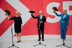 I Willy-Brand-Haus var SPD's kanslerkandidat Olaf Scholz flankeret af ministerpræsident Manuela Schwesig fra Mecklenburg-Vorpommern og spidskandidat Franziska Giffey fra Berlin, der også fik gode valg i søndags. Foto: Hannibal Hanschke Foto: Hannibal Hanschke/Ritzau Scanpix