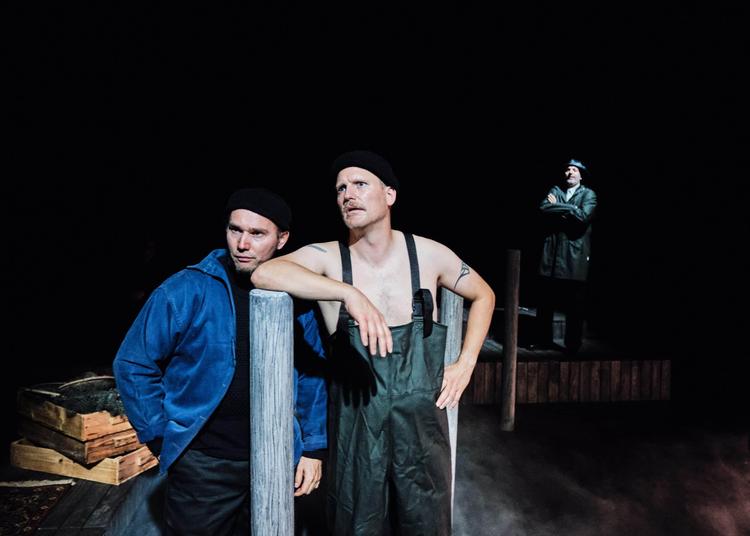 Teater Nordkrafts ensemble giver kollektivromanen et sprudlende liv på scenen. Foto: Martin Høyer Poulsen