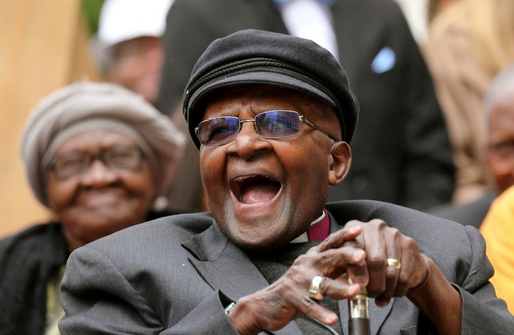 Ærkebiskop Desmond Tutu fylder 90 - her ved fejring af hans fødselsdag i 2017
l Foto: Mike Hutchings/Ritzau Scanpix