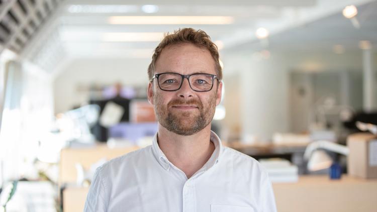 Det nye videnskabsmedie Vid og Sans skal give forskernes svar på de store spørgsmål i samfundsdebatten, siger chefredaktør Søren Schultz Jørgensen.  Foto:  Søren Kjeldgaard (Pr)