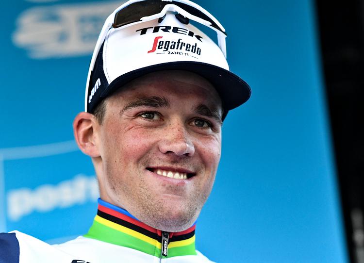 Humøret er på toppen igen hos eksverdensmester Mads Pedersen efter skuffelsen for en uge siden ved VM og inden dagens Paris-Roubaix.
. Foto: Ernst van Norde