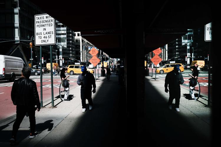 'B​lackout’ er et fint væv af kærlighed, tilfældigheder og trafikale problemer i et mørklagt New York uden strøm. Foto: Spencer Platt/Ritzau Scanpix
