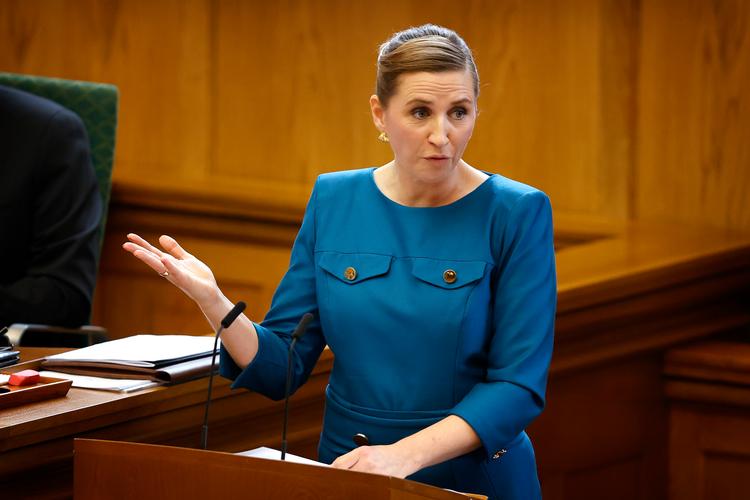 Statsminister Mette Frederiksen åbnede Folketinget efter sommerferien med en 50 minutter lang tale.  Foto: Jens Dresling