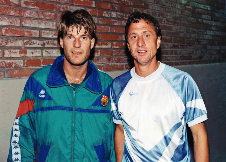 Fra dengang, da Michael Laudrup (til venstre) og cheftræner Johan Cruyff (1947-2016) udgjorde en dynamisk og kreative duo i FC Barcelona i 1990erne. Foto: Thomas Wilmann