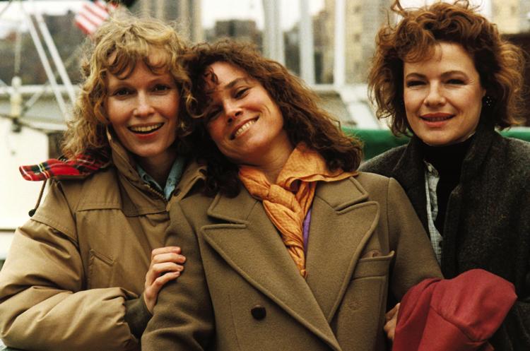 Mia Farrow, Barbara Hershey og Dianne Wiest i 'Hannah og hendes søstre', Woody Allens hypokonderkomedie nummer et fra 1986.   Foto: Orion Pictures/Ritzau Scanpix