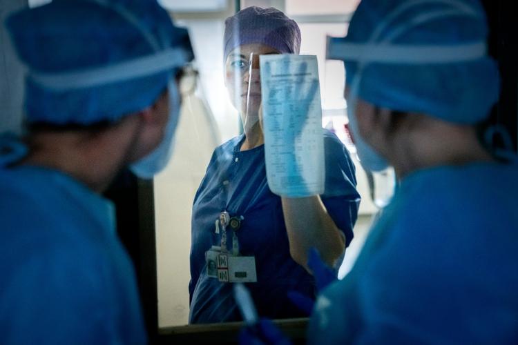 Det er især ansatte i sundhedssektoren, der har anmeldt coronavirus som arbejdsskade, viser tal fra Arbejdsmarkedets Erhvervsforsikring. Foto: Mads Nissen