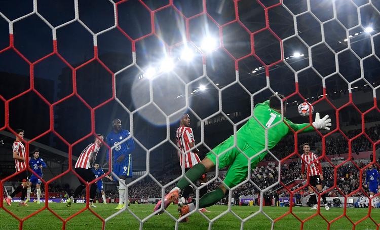 Sejrsmålet i Londonopgøret mellem Chelsea og Brendtford sparkede Ben Chilwell i kassen. Foto: Toby Melville/Ritzau Scanpix