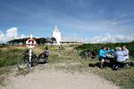 Det skal være nemmere at være cykelturist og finde ruter som Bagges Dæmning over Ringkøbing Fjord og attraktioner som Gammelsogn Kirke. Foto: Morten Langkilde
