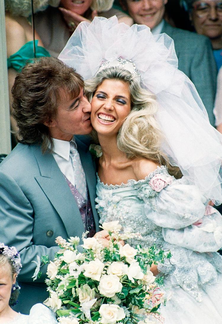 Gommen var 52, bruden var 18, da Bill Wyman og Mandy Smith blev gift i 1989. Foto: David Caulkin/Ritzau Scanpix