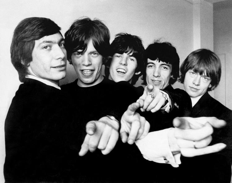 Bill Wyman (nr. 2 fra højre) spillede bas i The Rolling Stones gennem 1960’erne, 1970’erne og 1980’erne.  Foto: Alamy/koko/Ritzau Scanpix