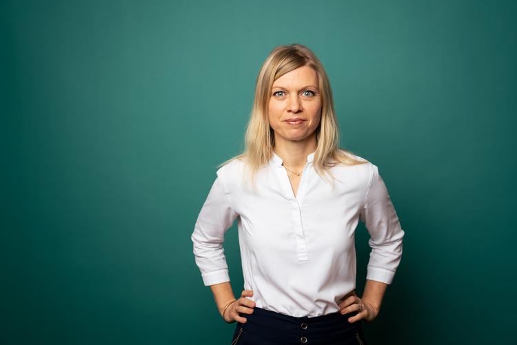 Ida Ebbensgaard har været økonomisk journalist på Politiken og Børsen og arbejdet som pressechef for tidligere Klima- og Miljøminister Connie Hedegaard i tre år.    Foto: Nicolai West. Zetland   

 Foto: Nicolai West/Zetland   