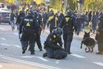 Politiet og fodboldfans stødte søndag sammen efter superligakampen mellem Brøndby og FC København på Brøndby Stadion. Foto: Presse-fotos.dk/Ritzau Scanpix