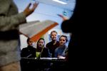 Skoleleder Jan Mindegaard (mørk skjorte) på arkivfoto fra han var skoleleder i Greve. I dag er han leder på Strandgårdskolen i Ishøj, hvor flere elever og lærere er smittet med corona.    Foto: Finn Frandsen