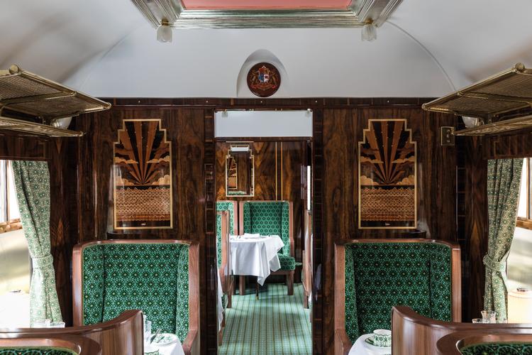 Har du 3.500 kroner, der ligger og flyder, kan du komme om bord på filminstruktøren Wes Andersons luksus-togvogn. Foto: Belmond British Pullman