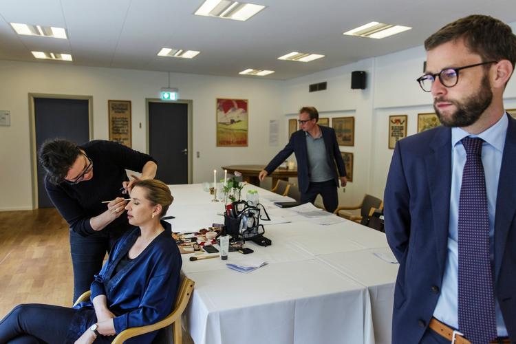 Martin Justesen (th.) fotograferet i 2019, da han var kampagnechef under Socialdemokraternes valgkamp.  Foto: Mads Nissen