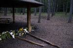 Det var ved shelteret her i Nordskoven ved Rønne, at en 28-årig blev tævet ihjel. Foto: Mikkel Hørlyck